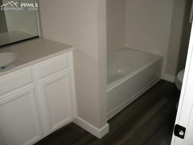 Image 19 of 43: Bathroom