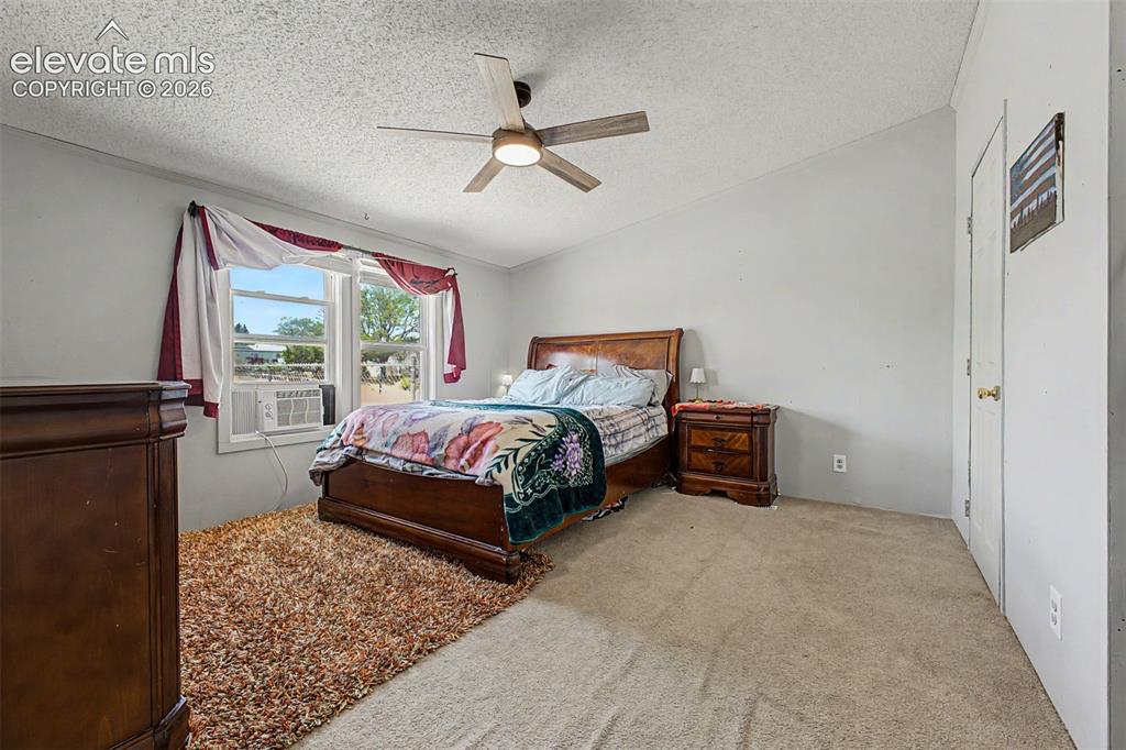 Image 13 of 29: Bedroom