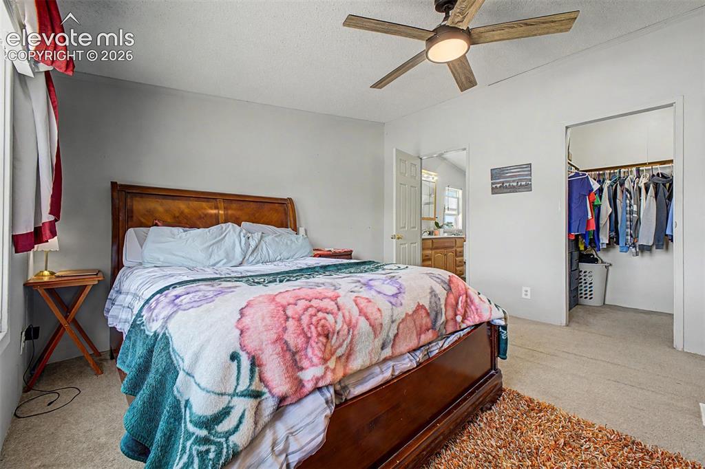 Image 14 of 29: Bedroom