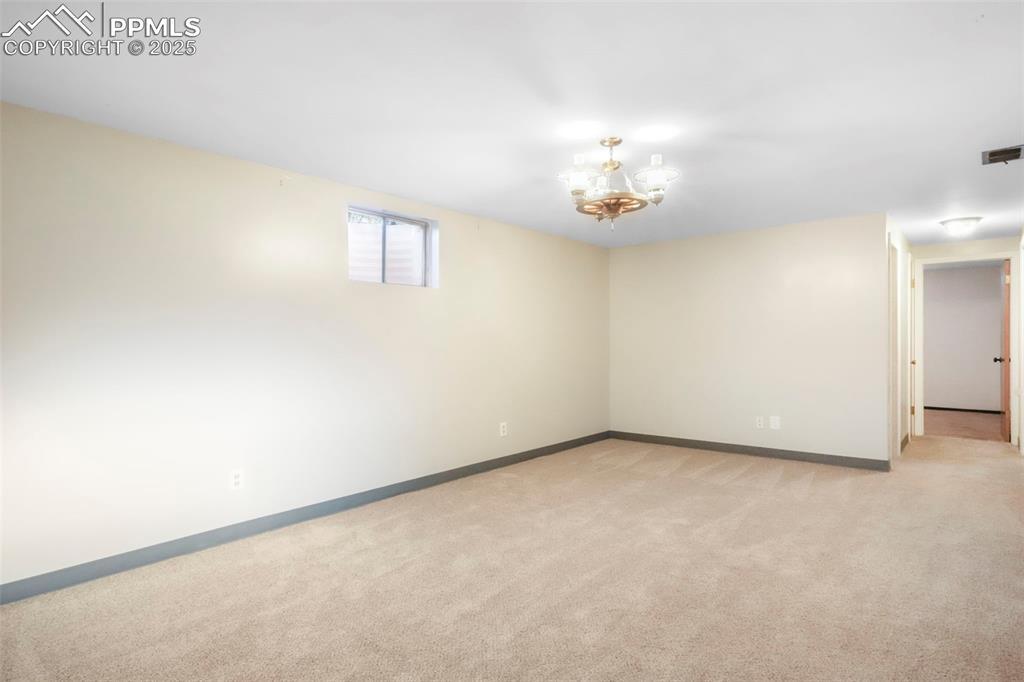 Image 29 of 50: Family Room