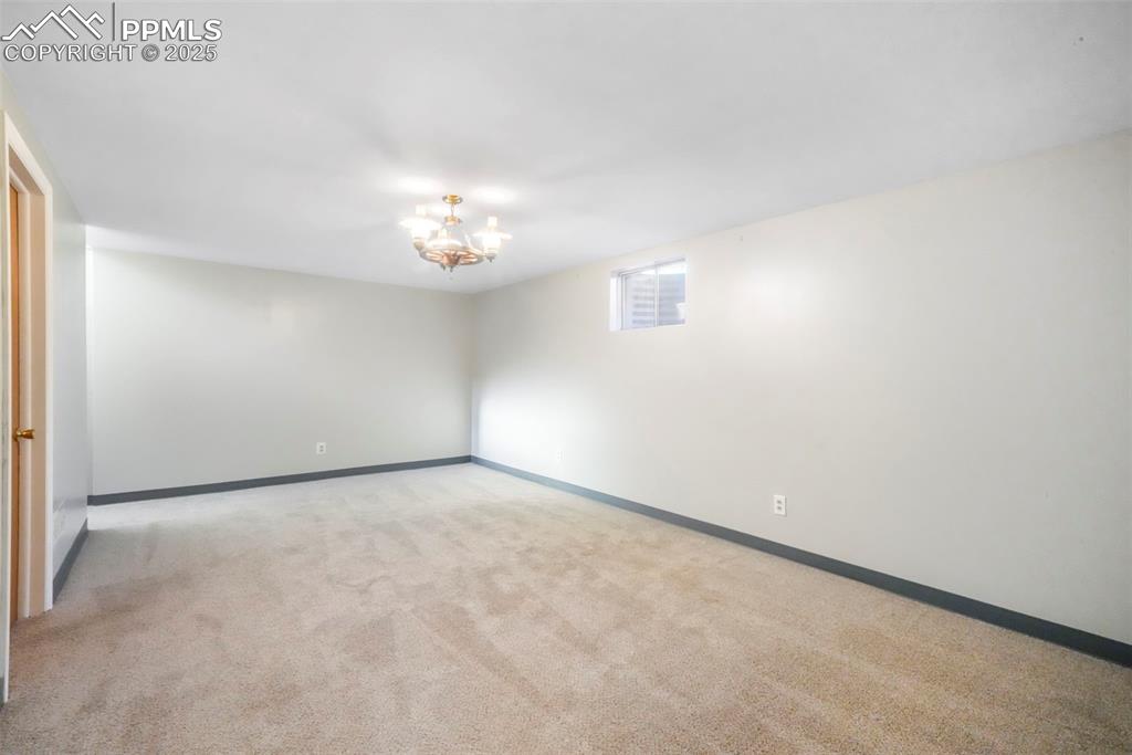 Image 30 of 50: Family Room