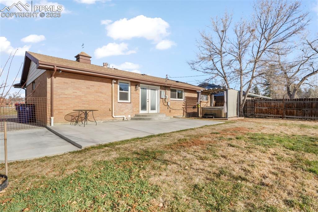 Image 38 of 50: Back of Structure