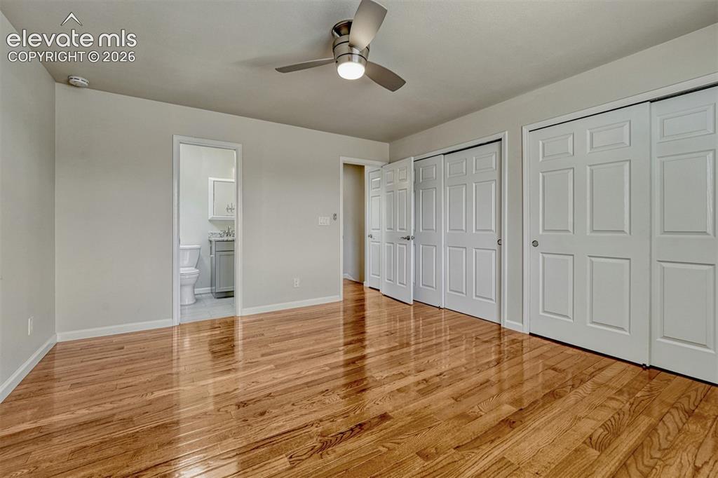 Image 4 of 47: Bedroom