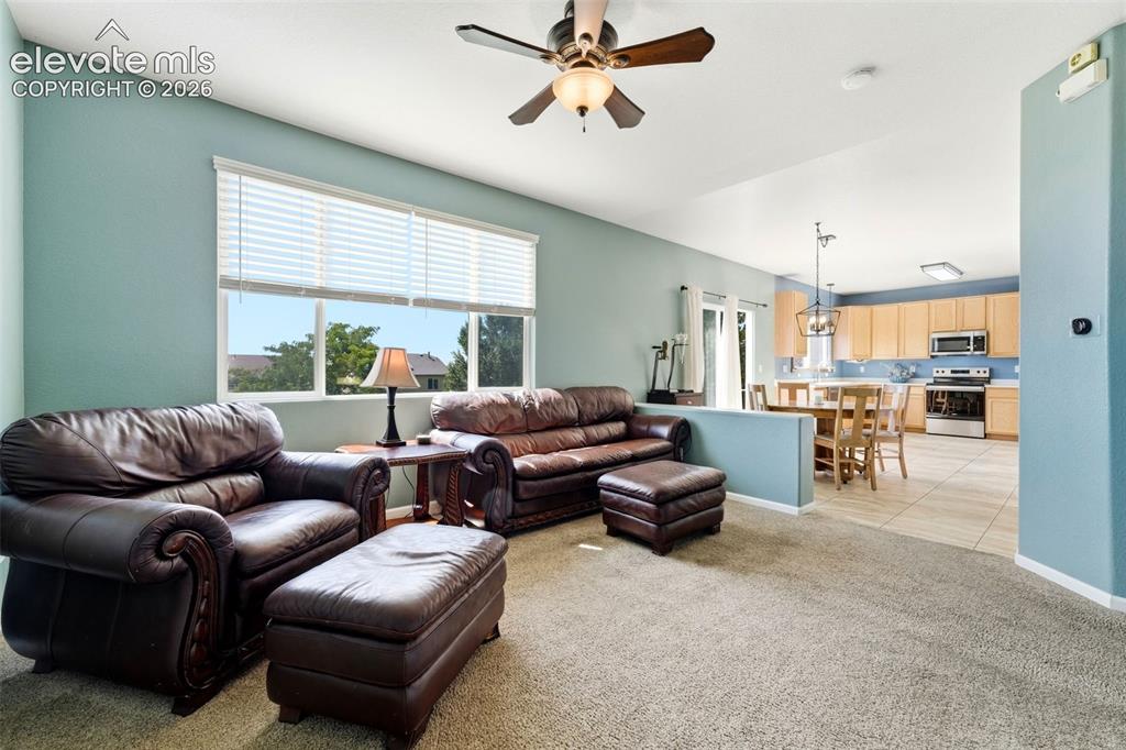 Image 34 of 48: Living Room