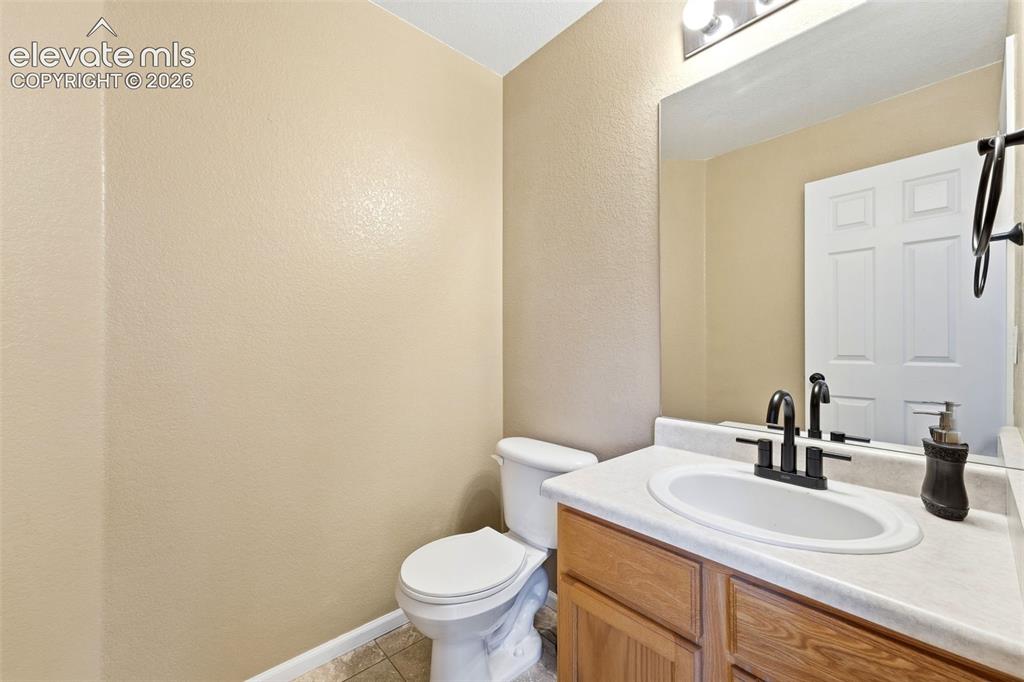 Image 4 of 48: Bathroom