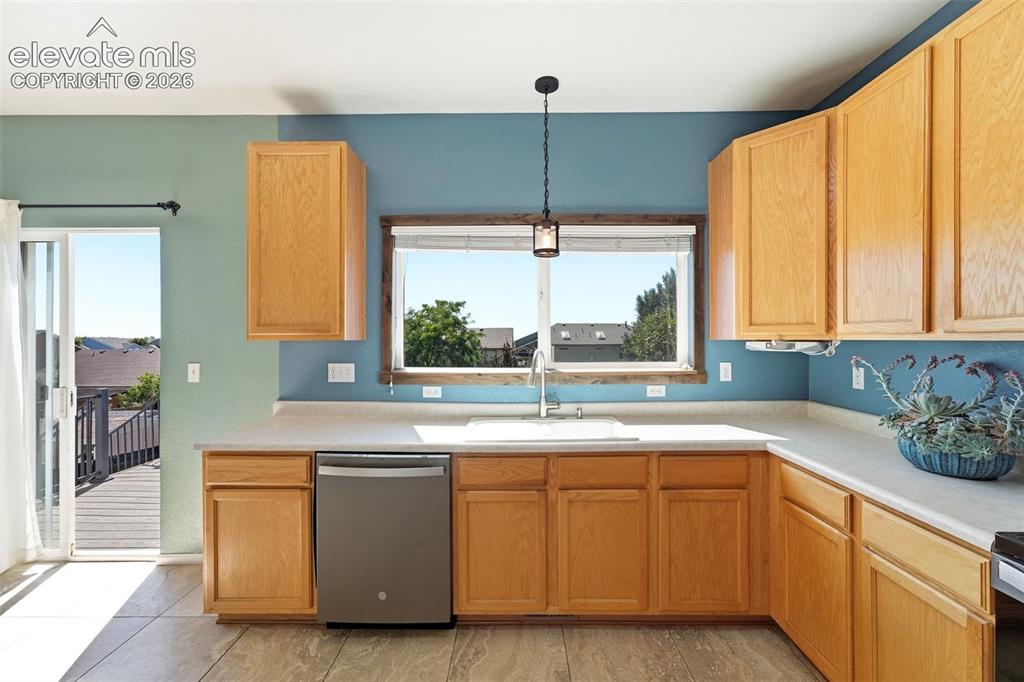 Image 9 of 48: Kitchen