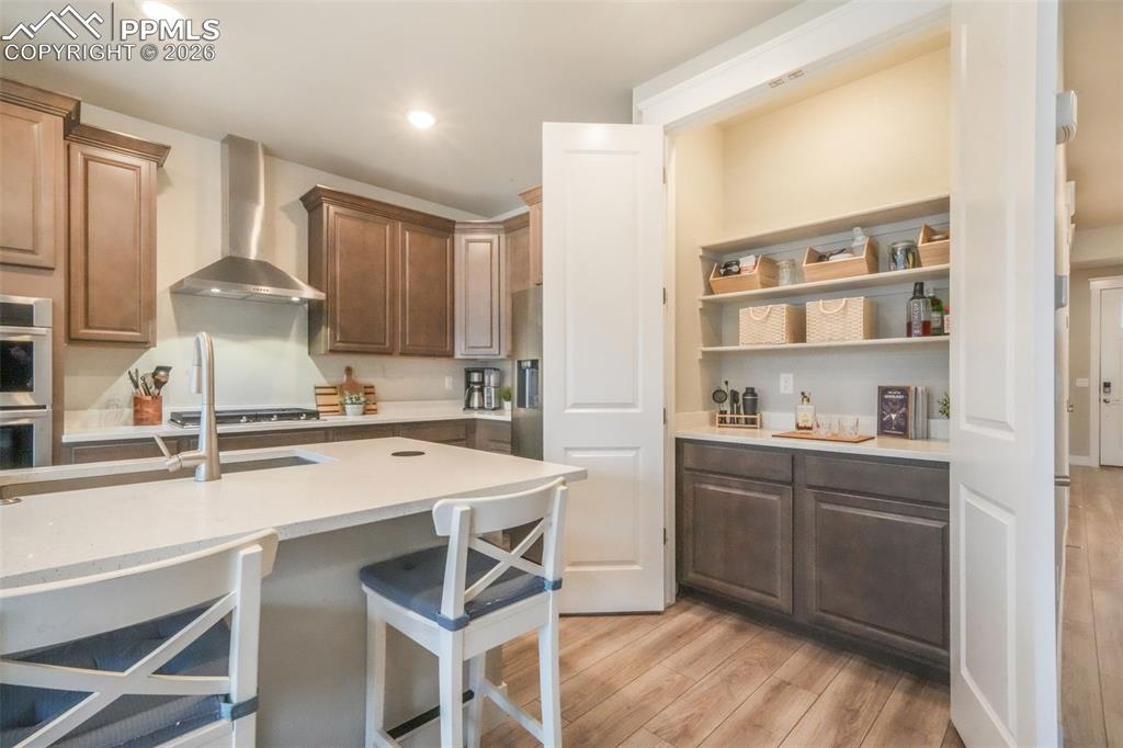 Image 16 of 50: Pantry