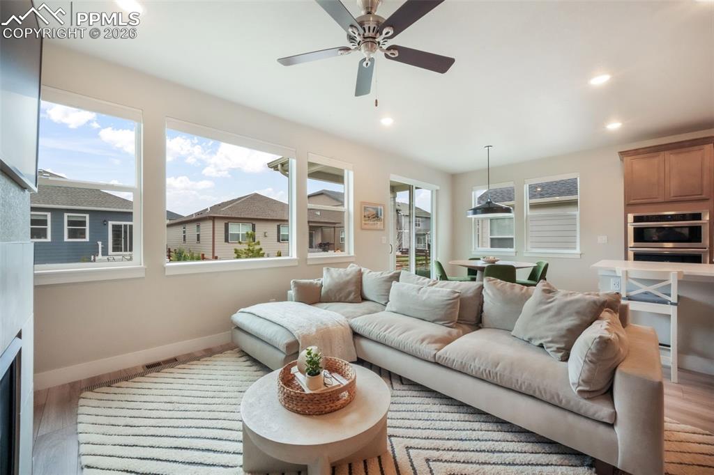 Image 9 of 50: Living Room