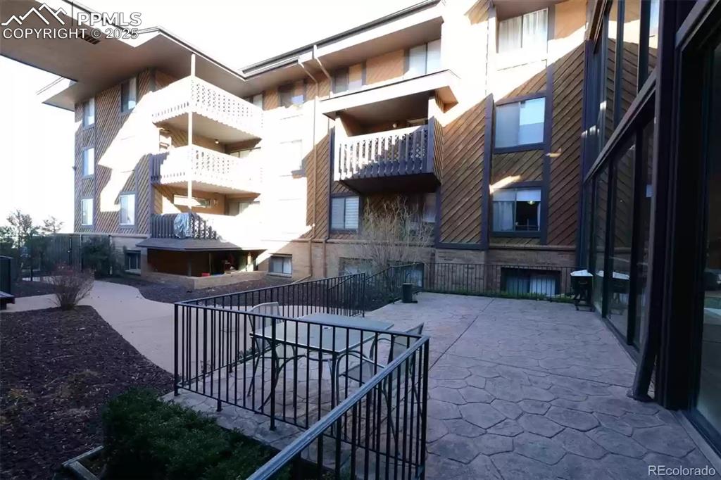 Image 25 of 28: View of property