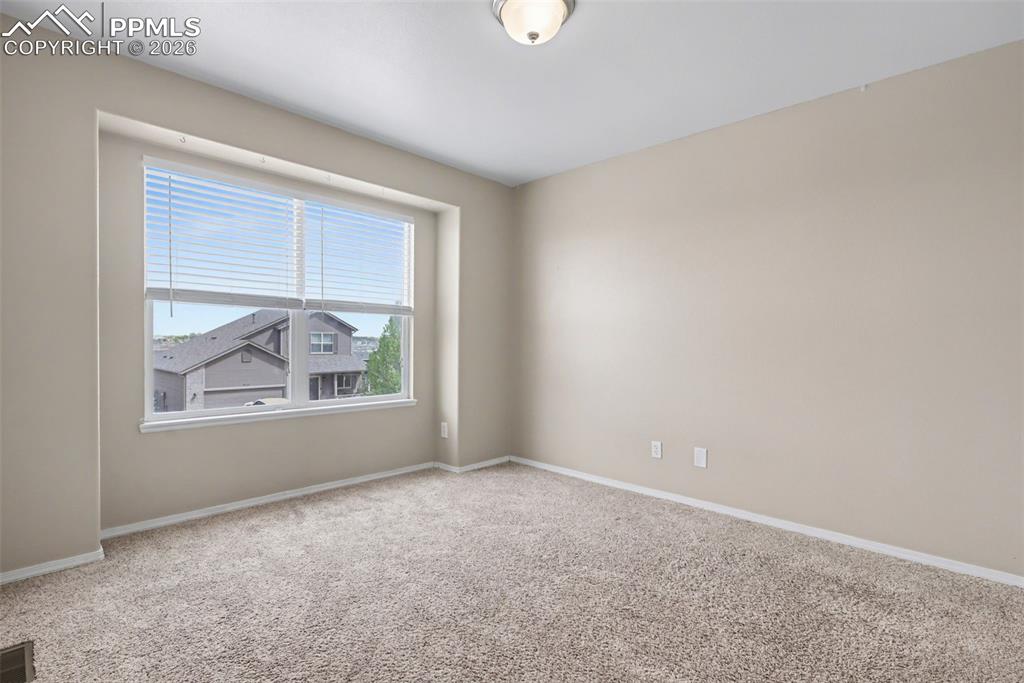 Image 13 of 30: Loft