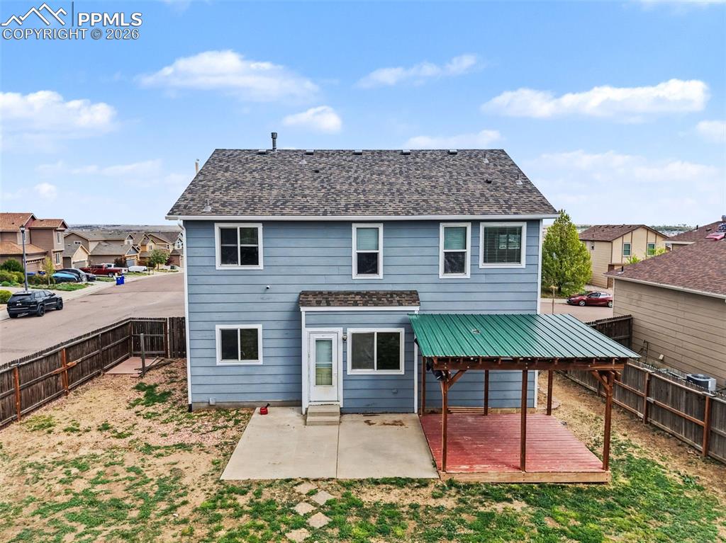 Image 4 of 30: Back of Structure