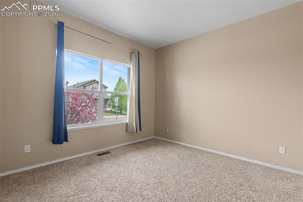 Image 7 of 30: Office