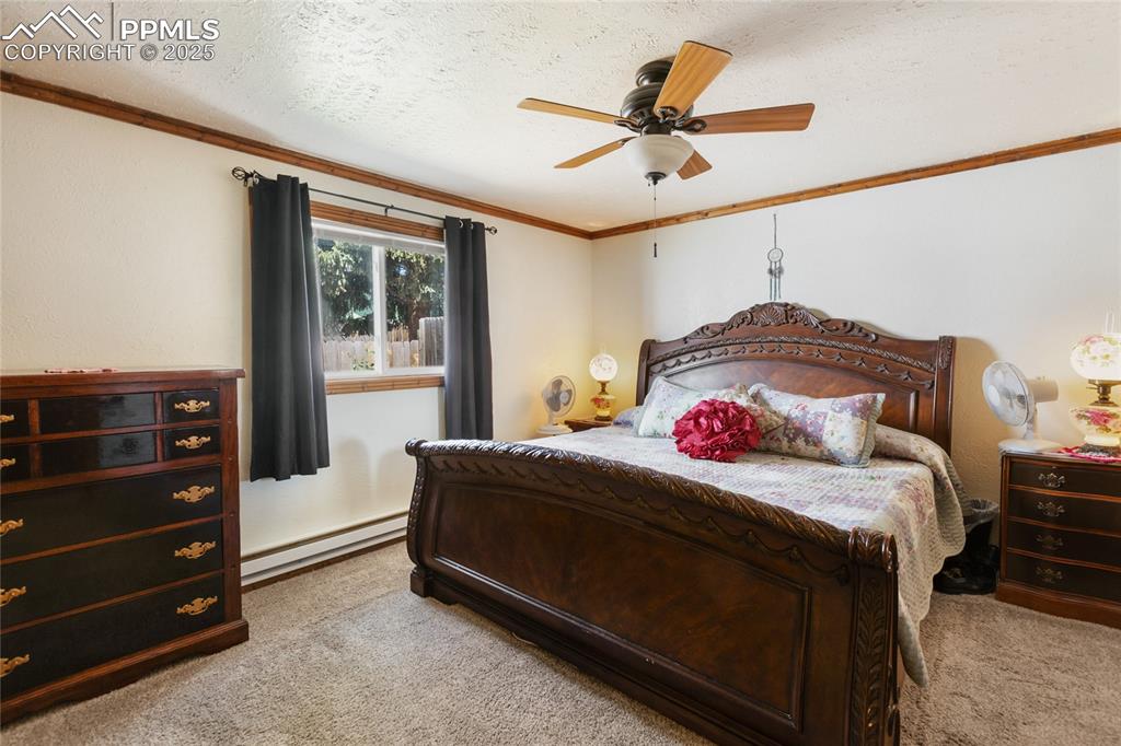 Image 11 of 20: Bedroom