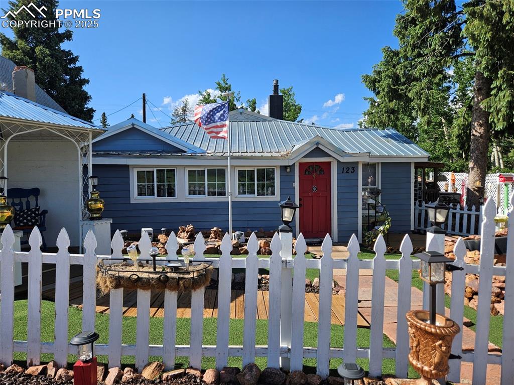 Image 22 of 22: Front of Structure