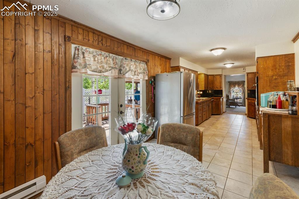 Image 6 of 20: Dining Area