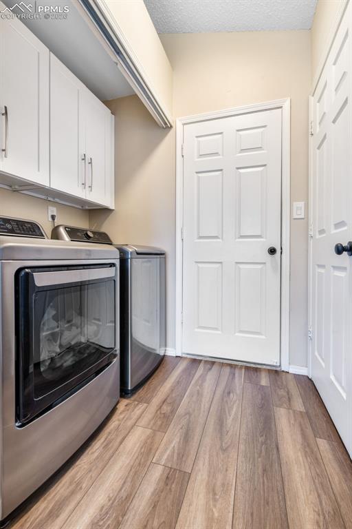 Image 13 of 50: Dining Area