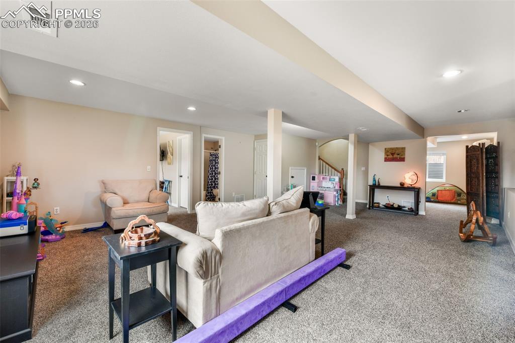 Image 30 of 50: Basement