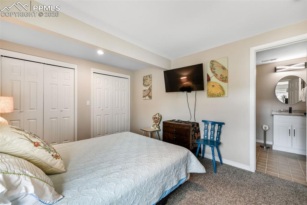 Image 33 of 50: Basement