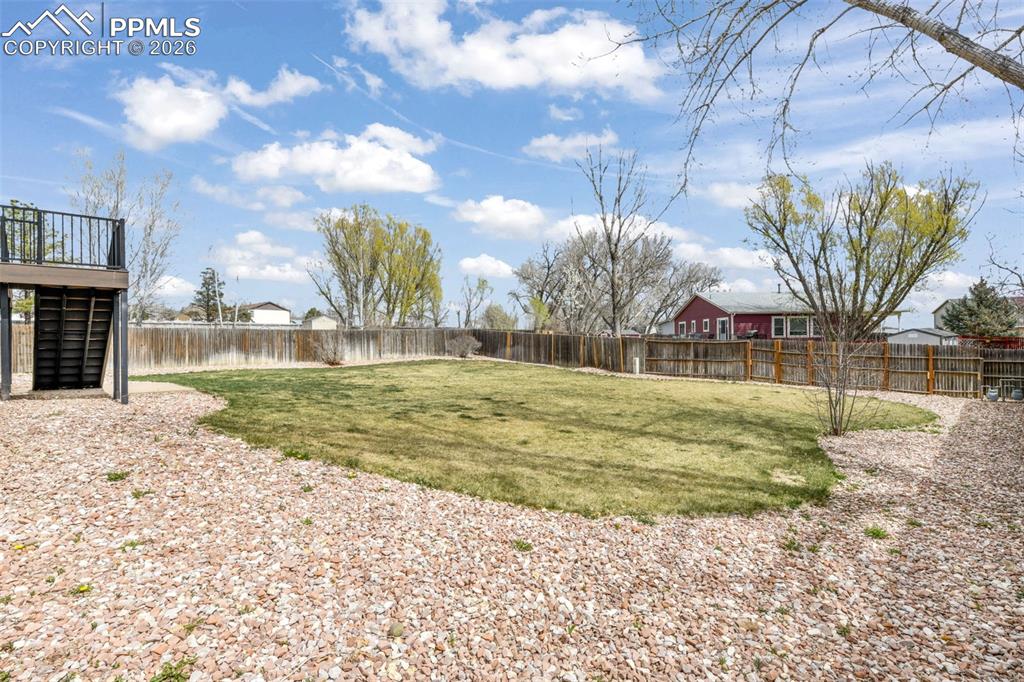 Image 37 of 50: Bathroom