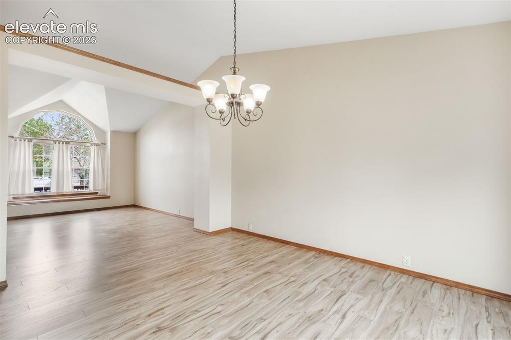 Image 11 of 50: Dining Room