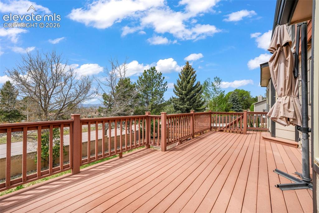 Image 47 of 50: Deck