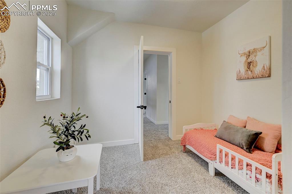 Image 29 of 37: Bedroom