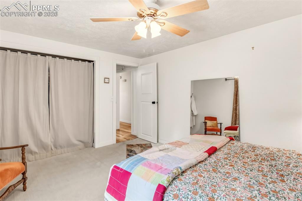 Image 15 of 31: Primary bedroom