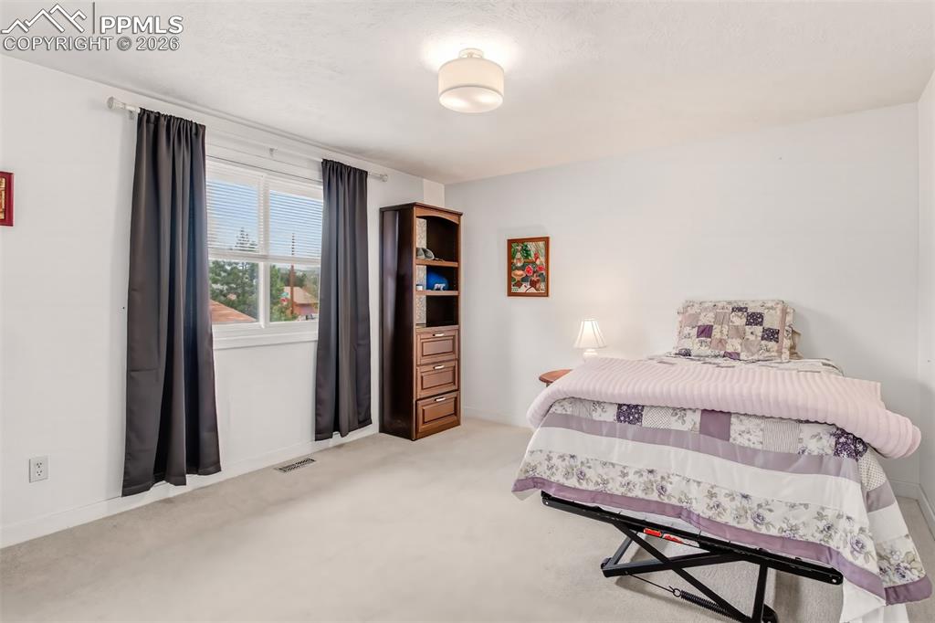 Image 17 of 31: Bedroom 2 