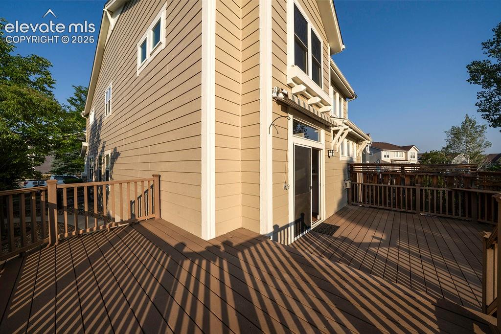 Image 13 of 50: Deck