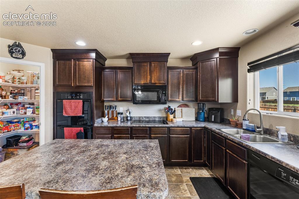 Image 12 of 47: Kitchen