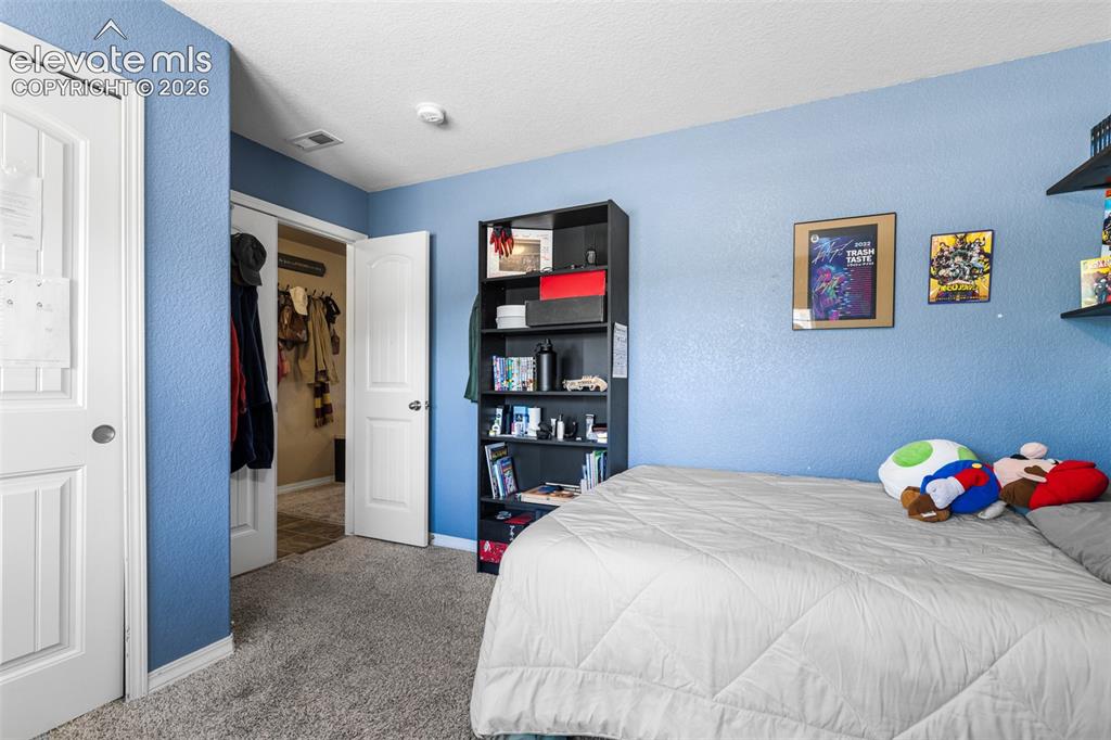 Image 19 of 47: Bedroom