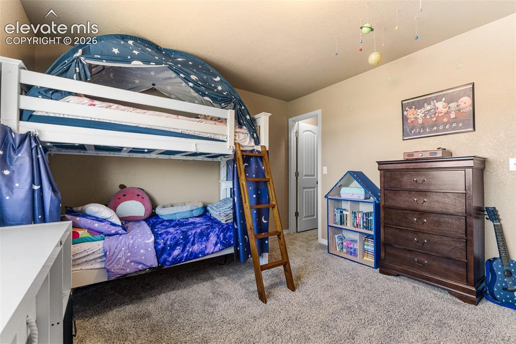 Image 35 of 47: Bedroom