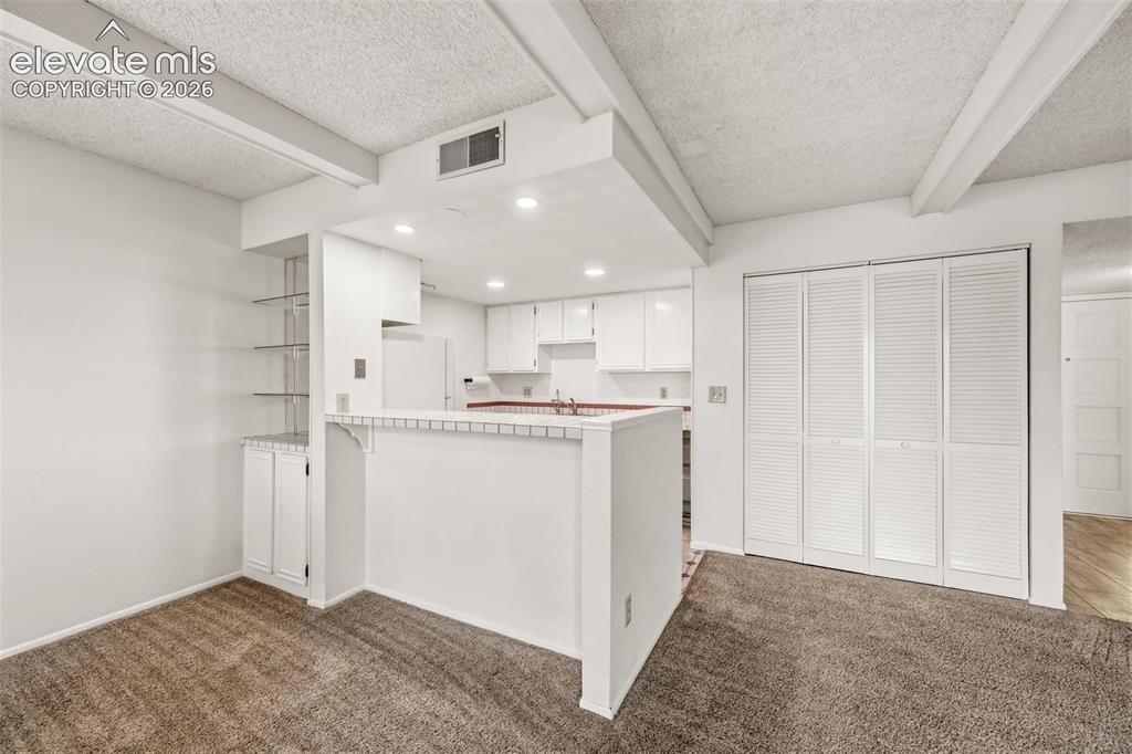 Image 13 of 28: Kitchen
