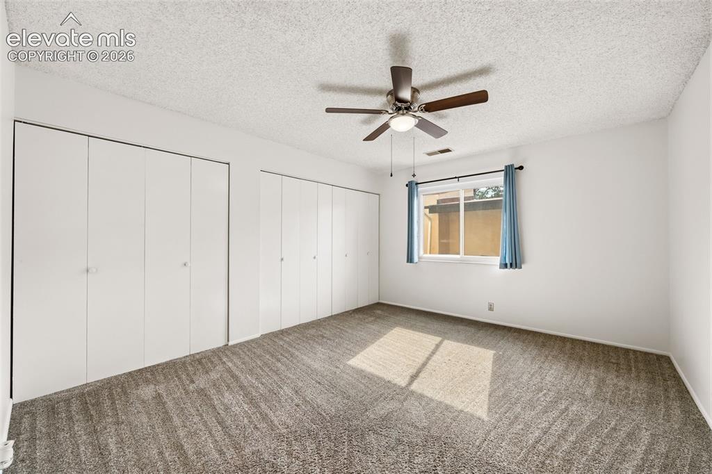 Image 16 of 28: Bedroom
