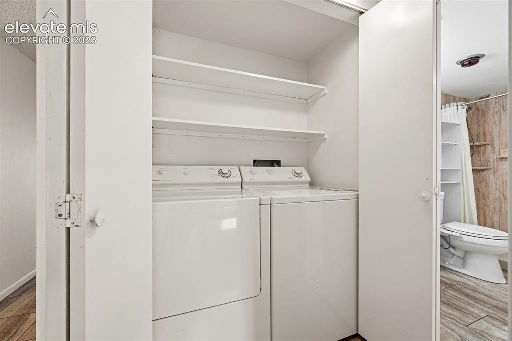 Image 19 of 28: Laundry