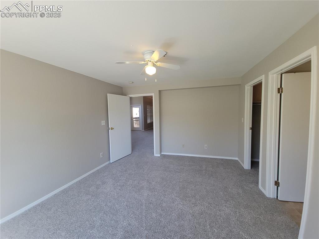 Image 11 of 19: Bedroom