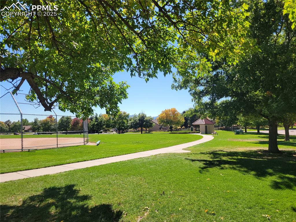 Image 4 of 19: Beautiful family park just down the road