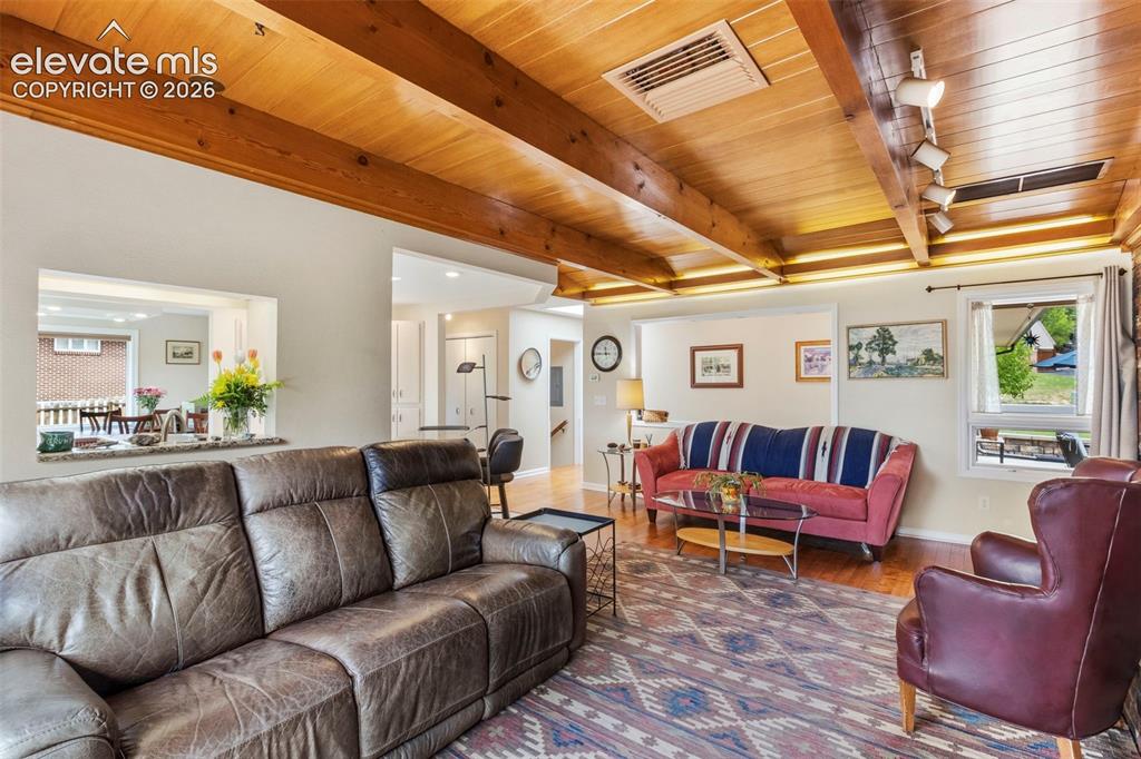 Image 4 of 30: Living Room