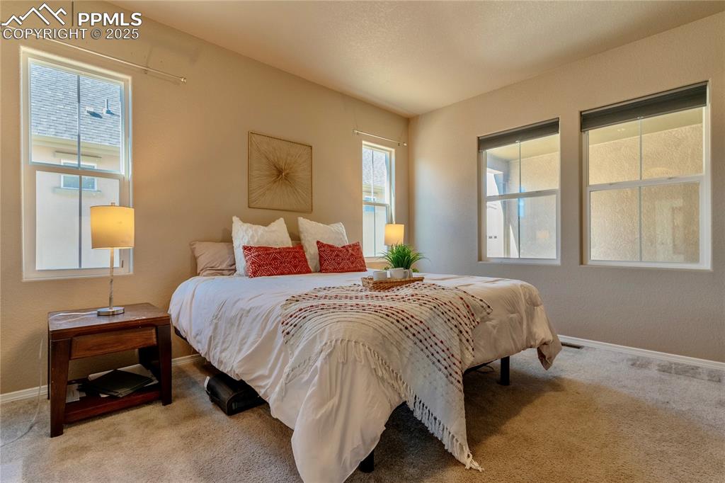 Image 13 of 30: Bedroom