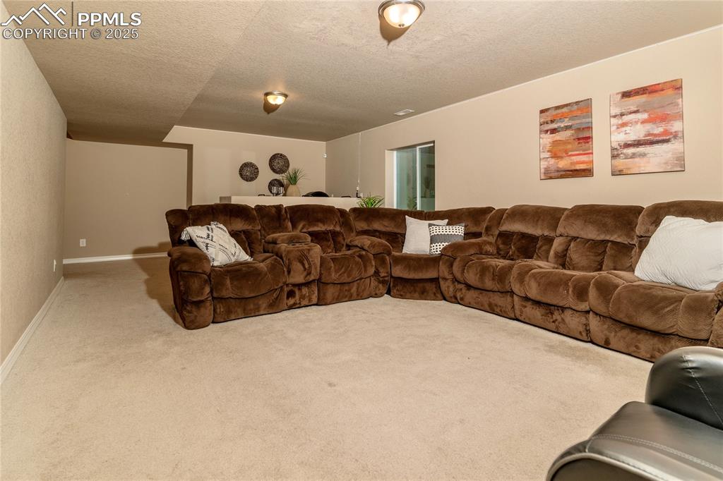 Image 26 of 30: Living Room