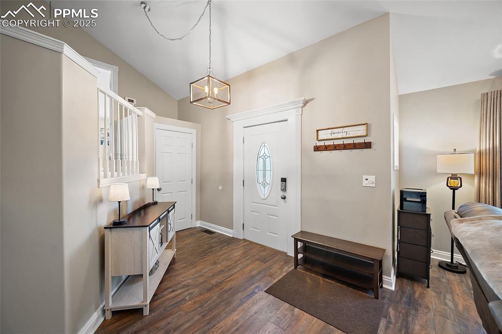 Image 3 of 50: Entry