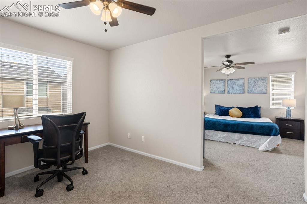 Image 21 of 26: Office