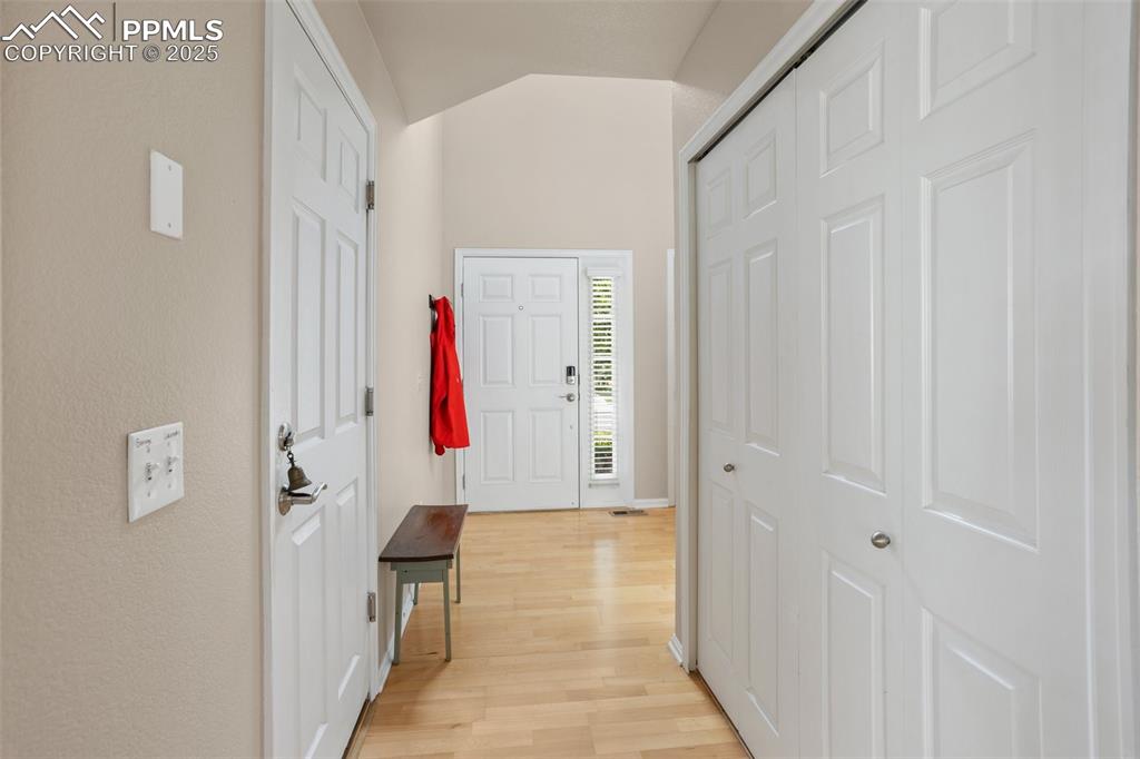 Image 4 of 26: Entry