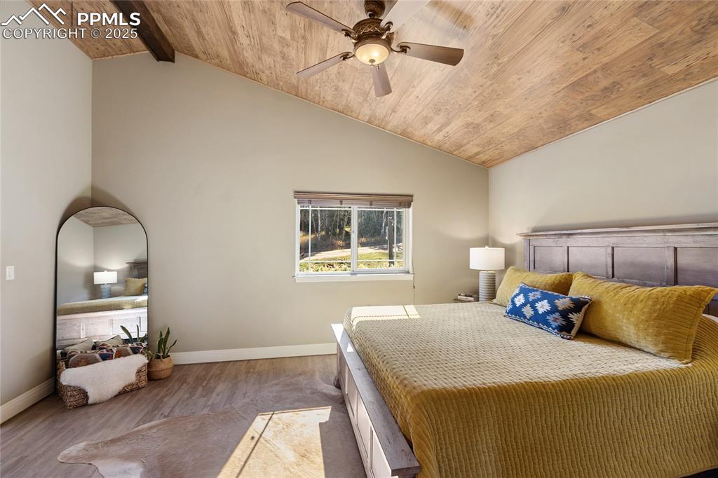 Image 18 of 31: Also on the main, there is the primary bedroom.