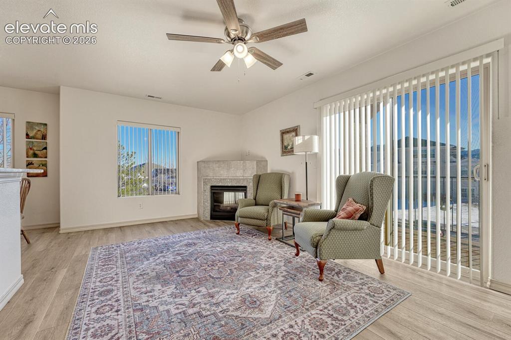 Image 5 of 41: Sitting Room