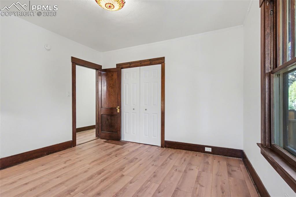 Image 24 of 43: Bedroom