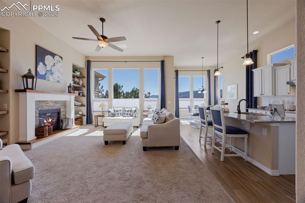 Image 13 of 50: Living Room