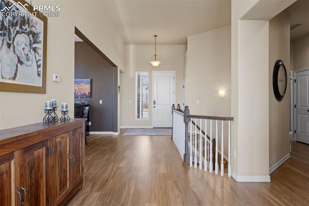 Image 29 of 50: Entry