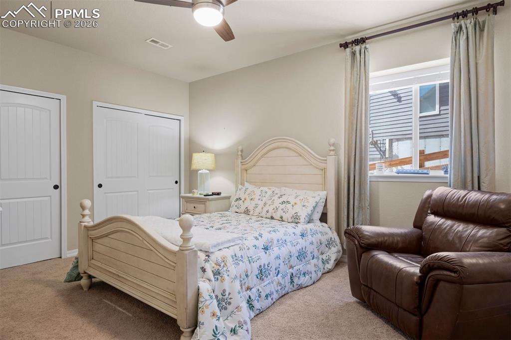 Image 38 of 50: Bedroom