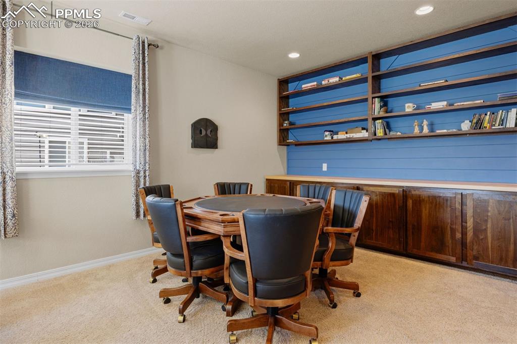 Image 49 of 50: Dining Area